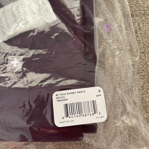 FIGS DEEP PURPLE YOLA PANTS SMALL PETITE - Picture 2 of 3